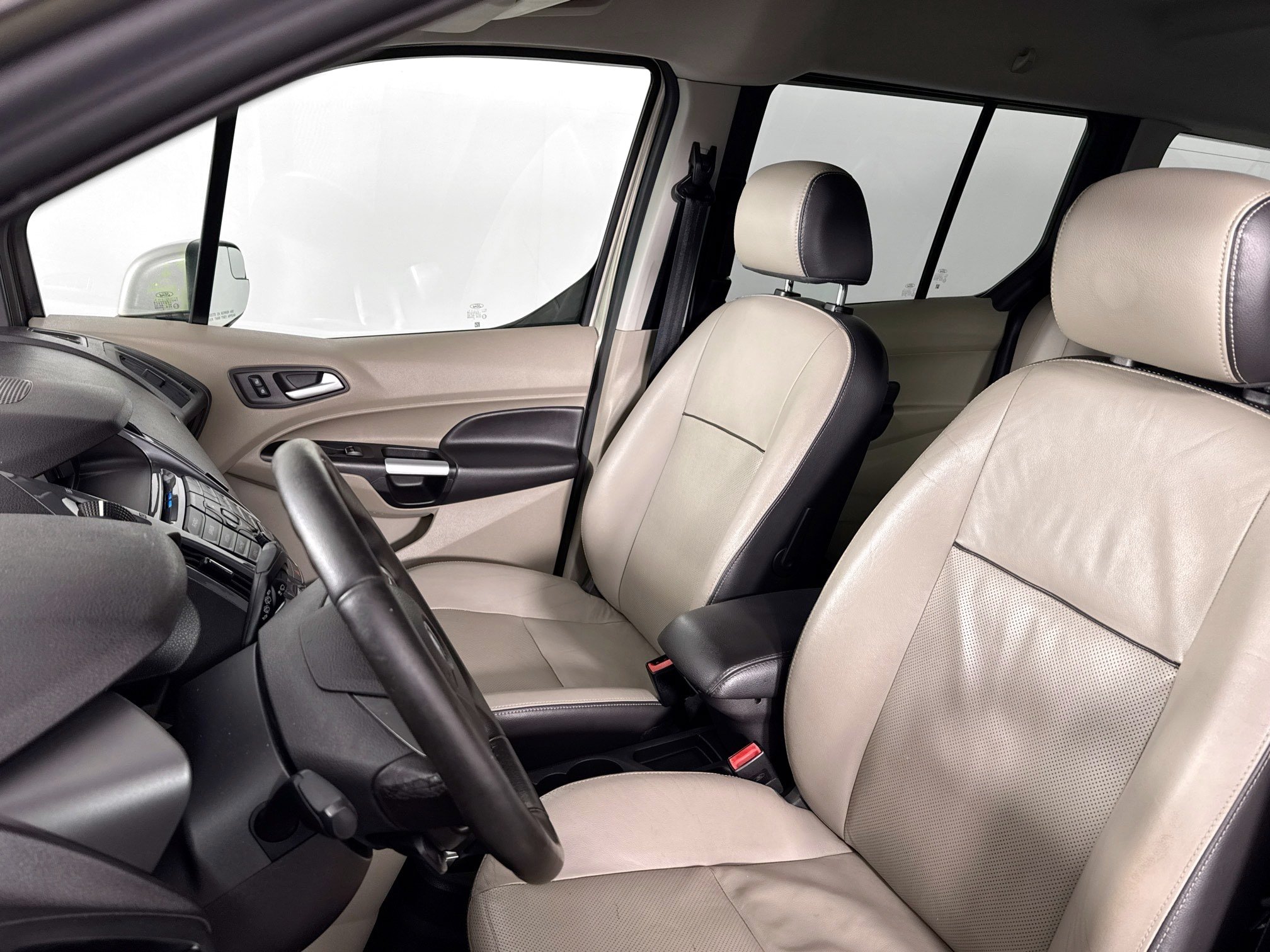 Used 2016 Ford Transit Connect Titanium FWD image 21