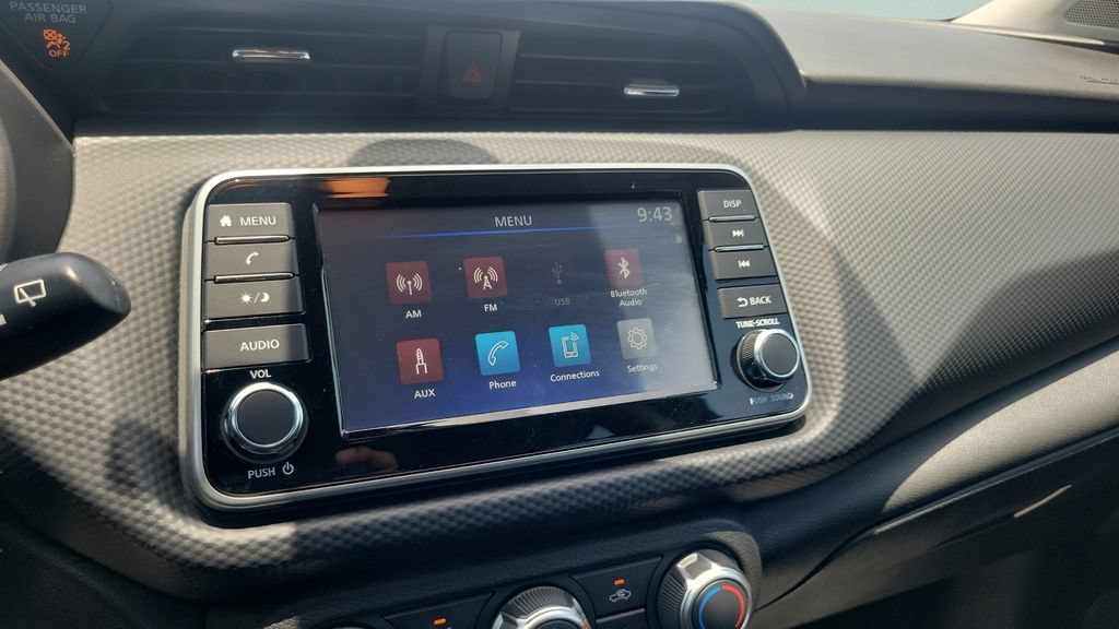 Used 2023 Nissan Kicks S FWD image 13