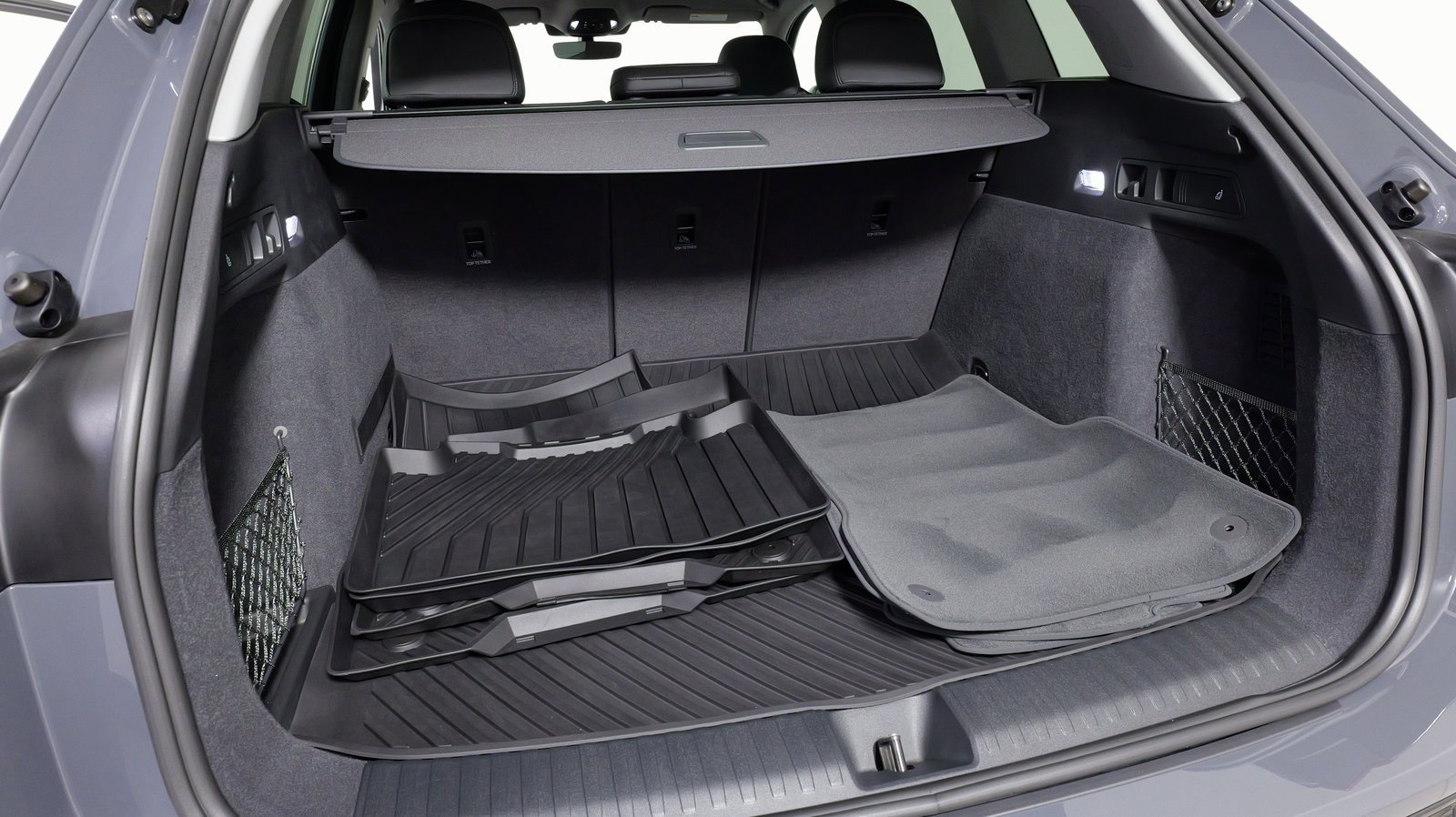 Used 2025 Audi Q6 e-tron Premium image 66