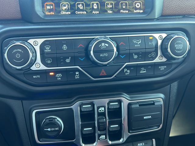 Used 2021 Jeep Wrangler Unlimited Rubicon w/ Trailer Tow Package image 15