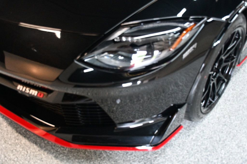 Used 2025 Nissan Z NISMO w/ Floor Mat Package RWD image 11
