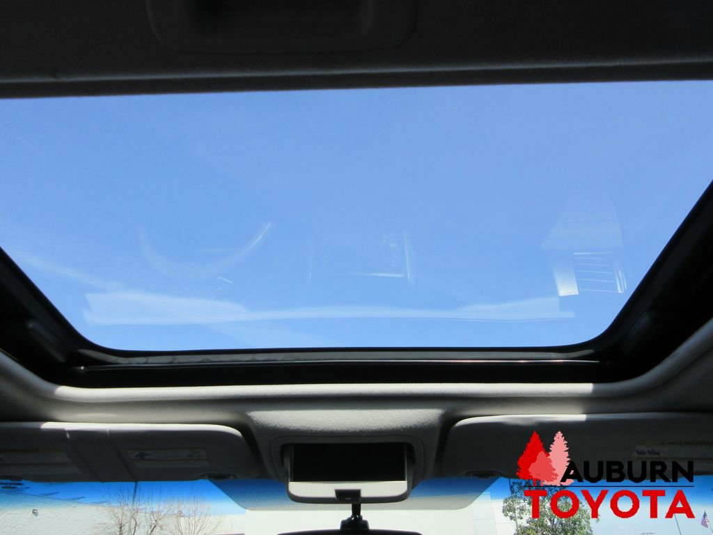 Used 2012 Subaru Forester 2.5X Limited image 11