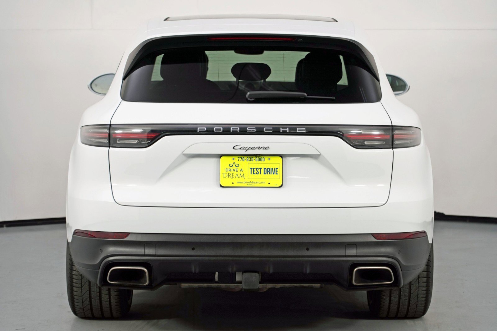 Used 2023 Porsche Cayenne Platinum Edition w/ Premium Package image 51
