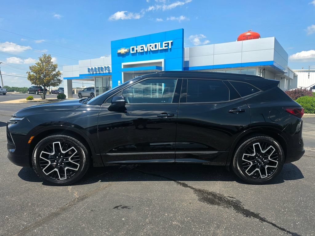 Used 2024 Chevrolet Blazer RS w/ Driver Confidence II Package AWD/4WD image 3