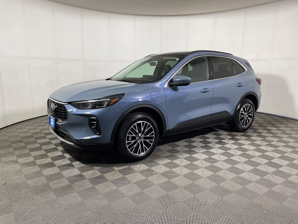 Used 2024 Ford Escape SE w/ PHEV Premium Package image 4