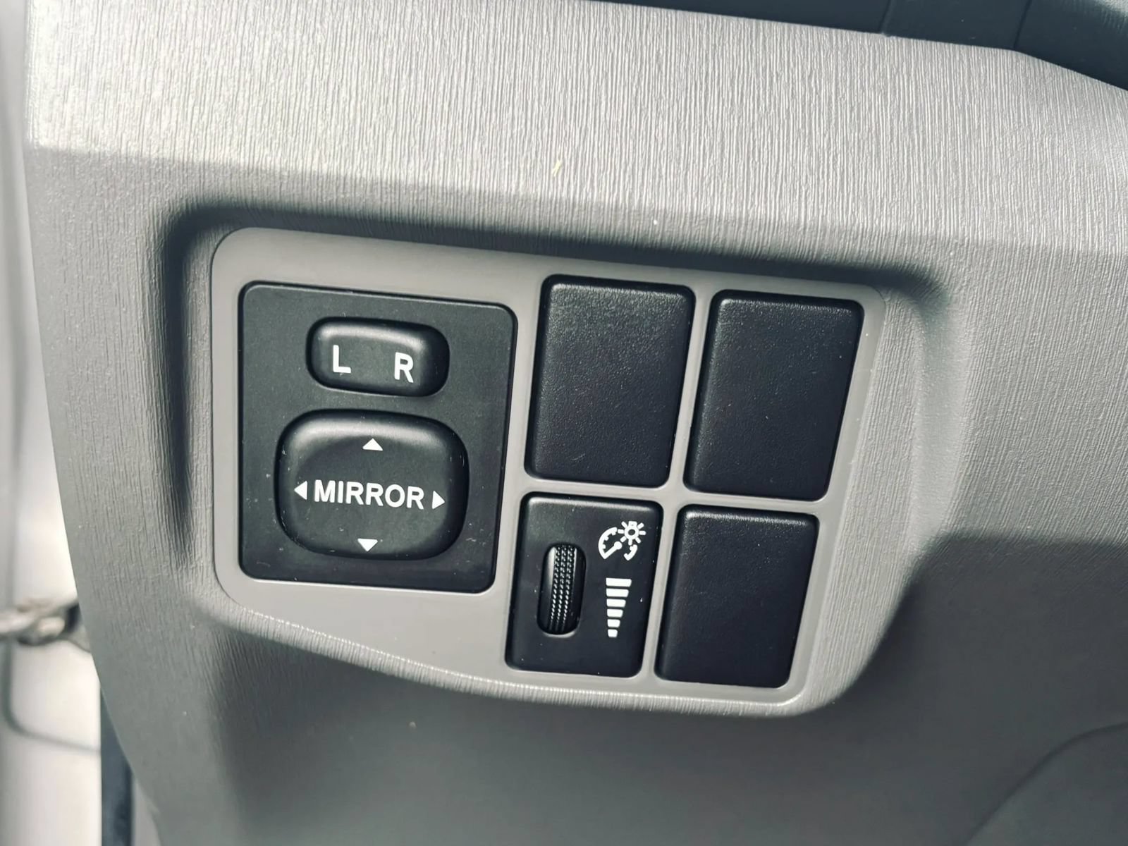 Used 2010 Toyota Prius Two FWD image 25