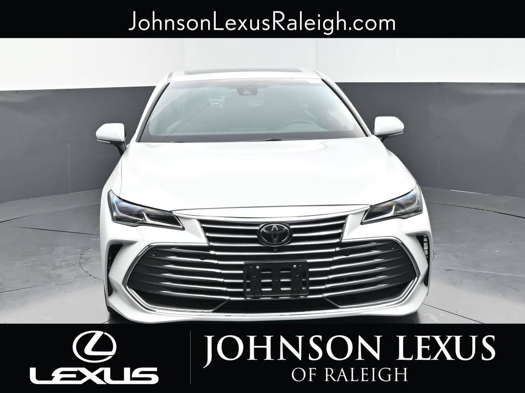 Used 2021 Toyota Avalon Limited w/ Advanced Safety Package FWD image 4