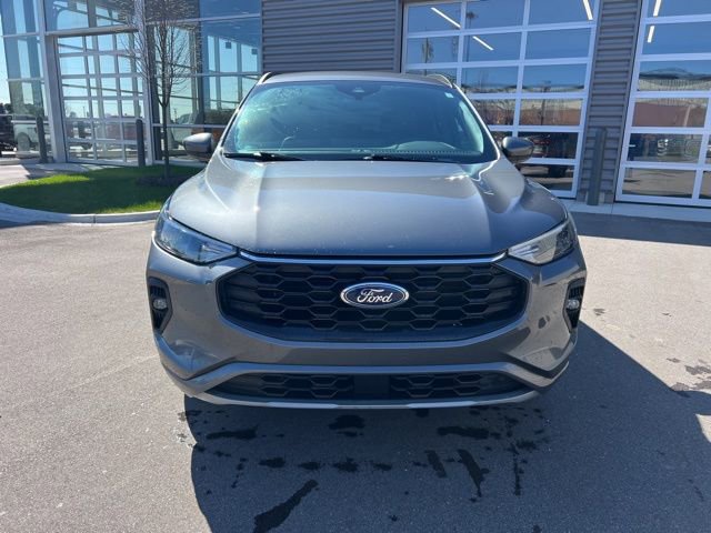 Used 2024 Ford Escape ST-Line Select w/ Tech Pack #1 AWD/4WD image 2