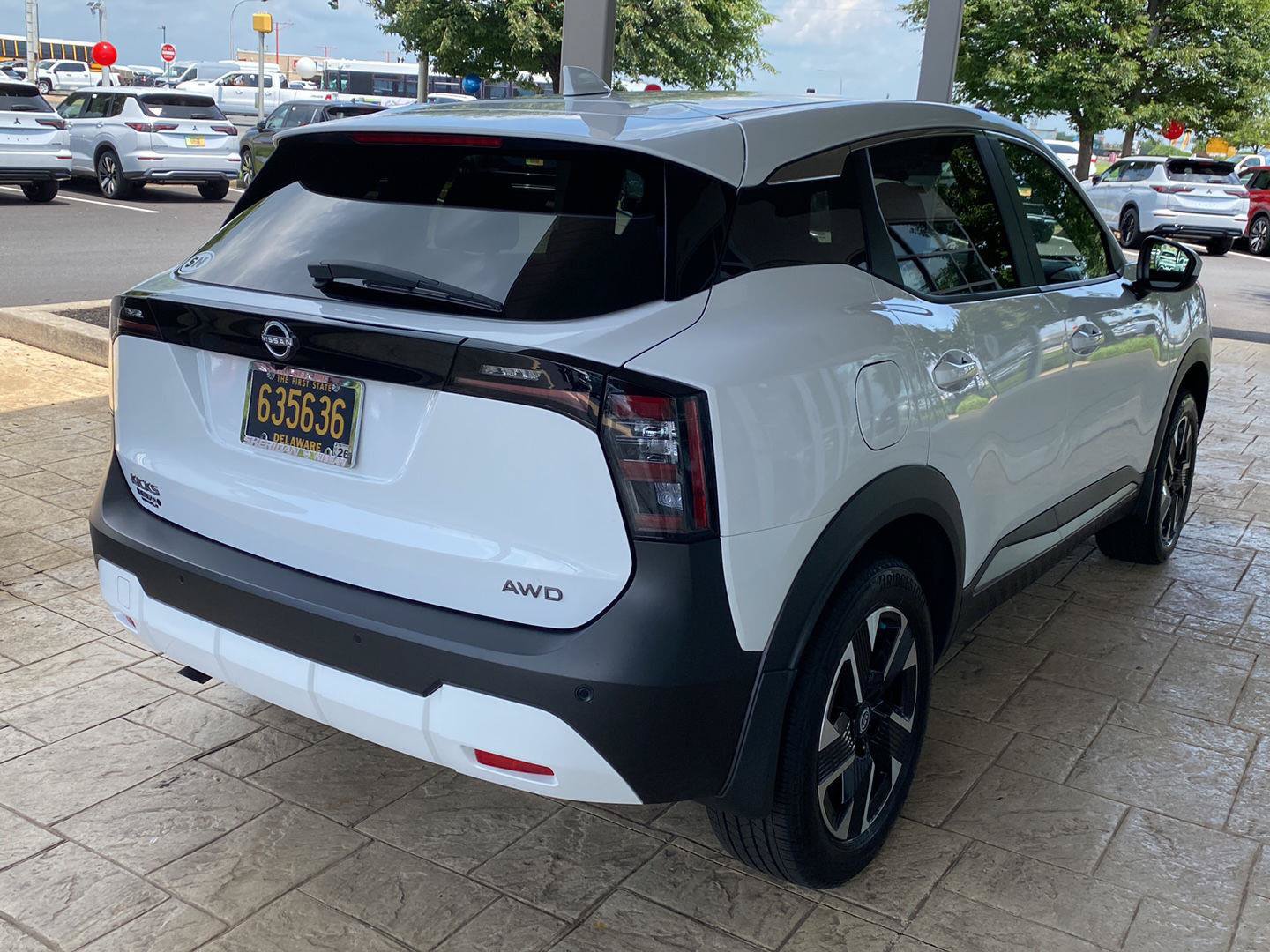 Certified 2025 Nissan Kicks SV AWD/4WD image 8