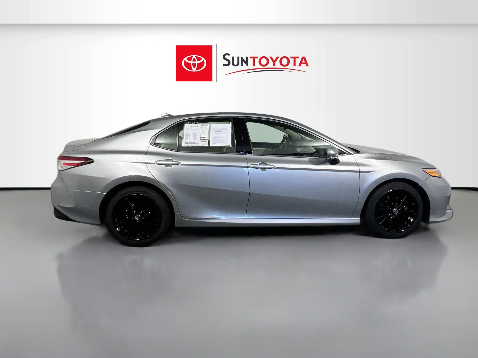 Used 2018 Toyota Camry XLE w/ Audio Package FWD image 2