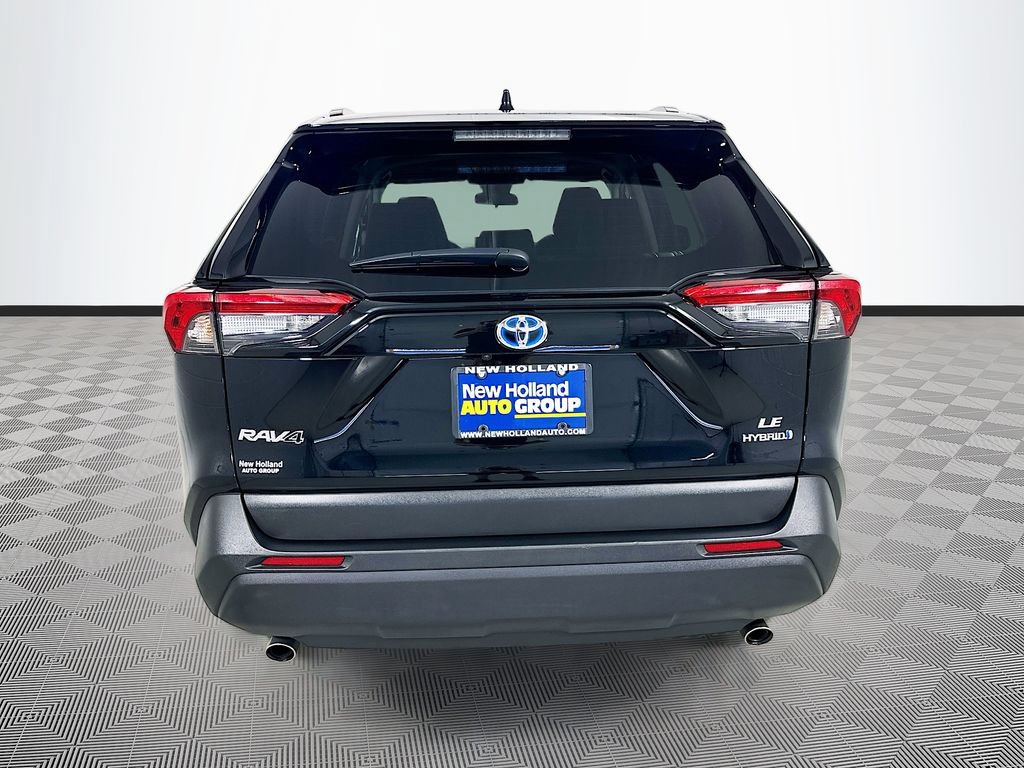 Used 2024 Toyota RAV4 LE AWD/4WD image 6