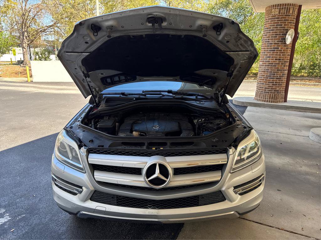 Used 2015 Mercedes-Benz GL 450 4MATIC w/ Appearance Package image 11