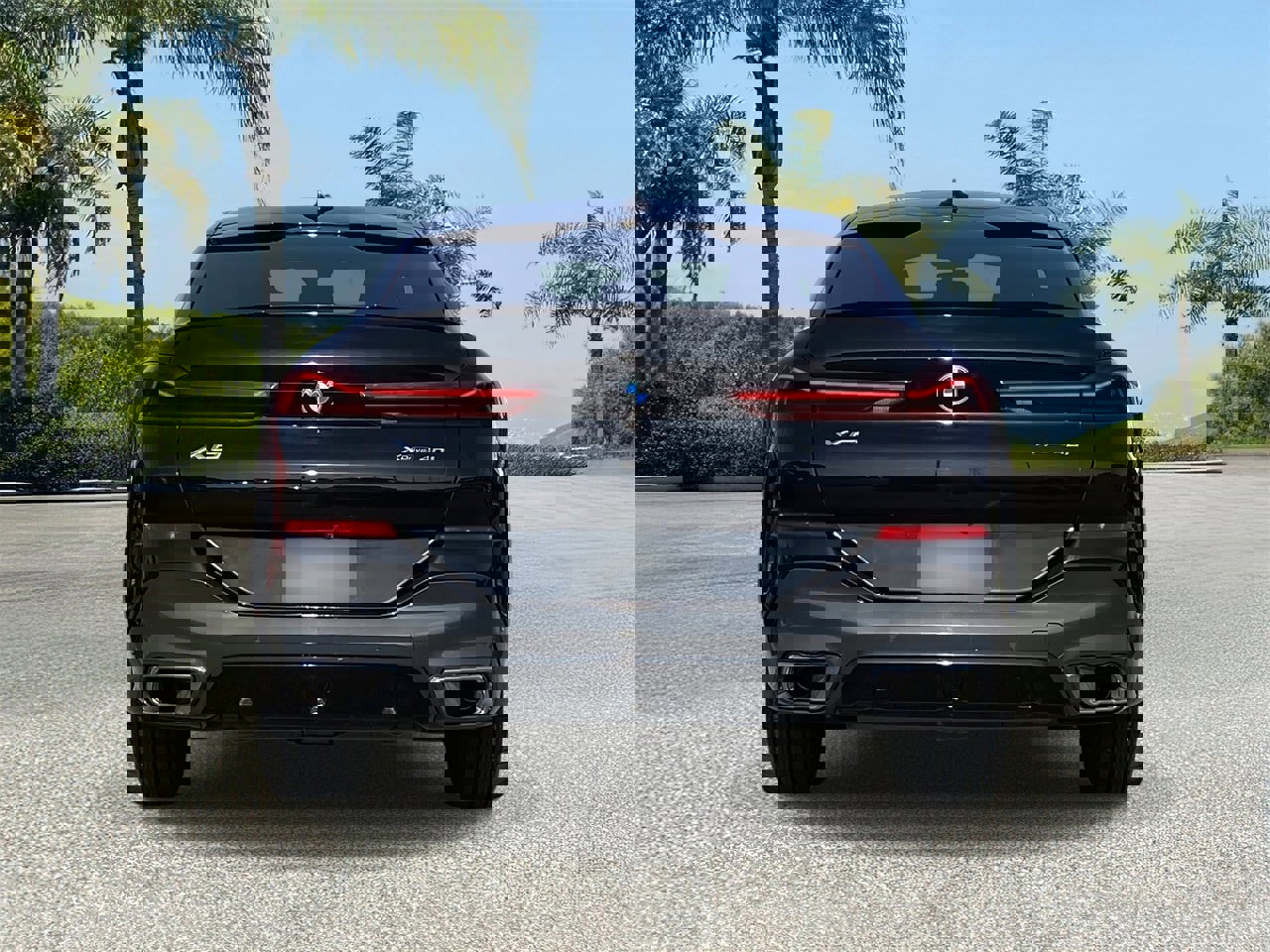 Used 2023 BMW X6 xDrive40i w/ M Sport Package image 3