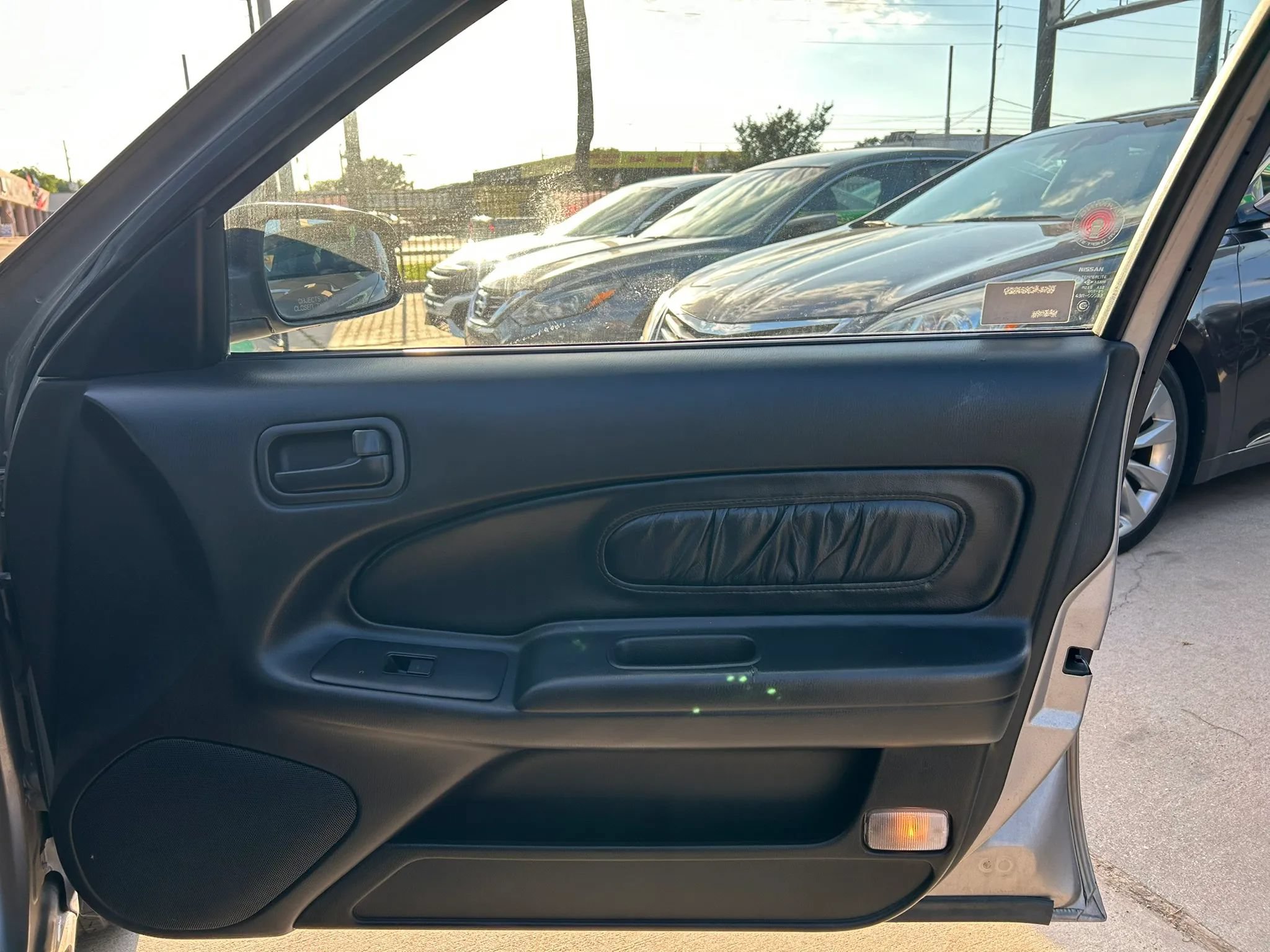 Used 1999 Nissan Maxima SE FWD image 16