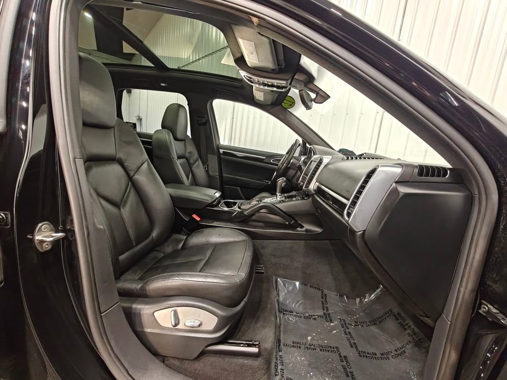 Used 2012 Porsche Cayenne image 21