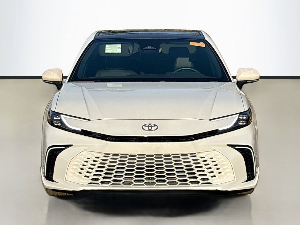 Used 2025 Toyota Camry XSE image 2