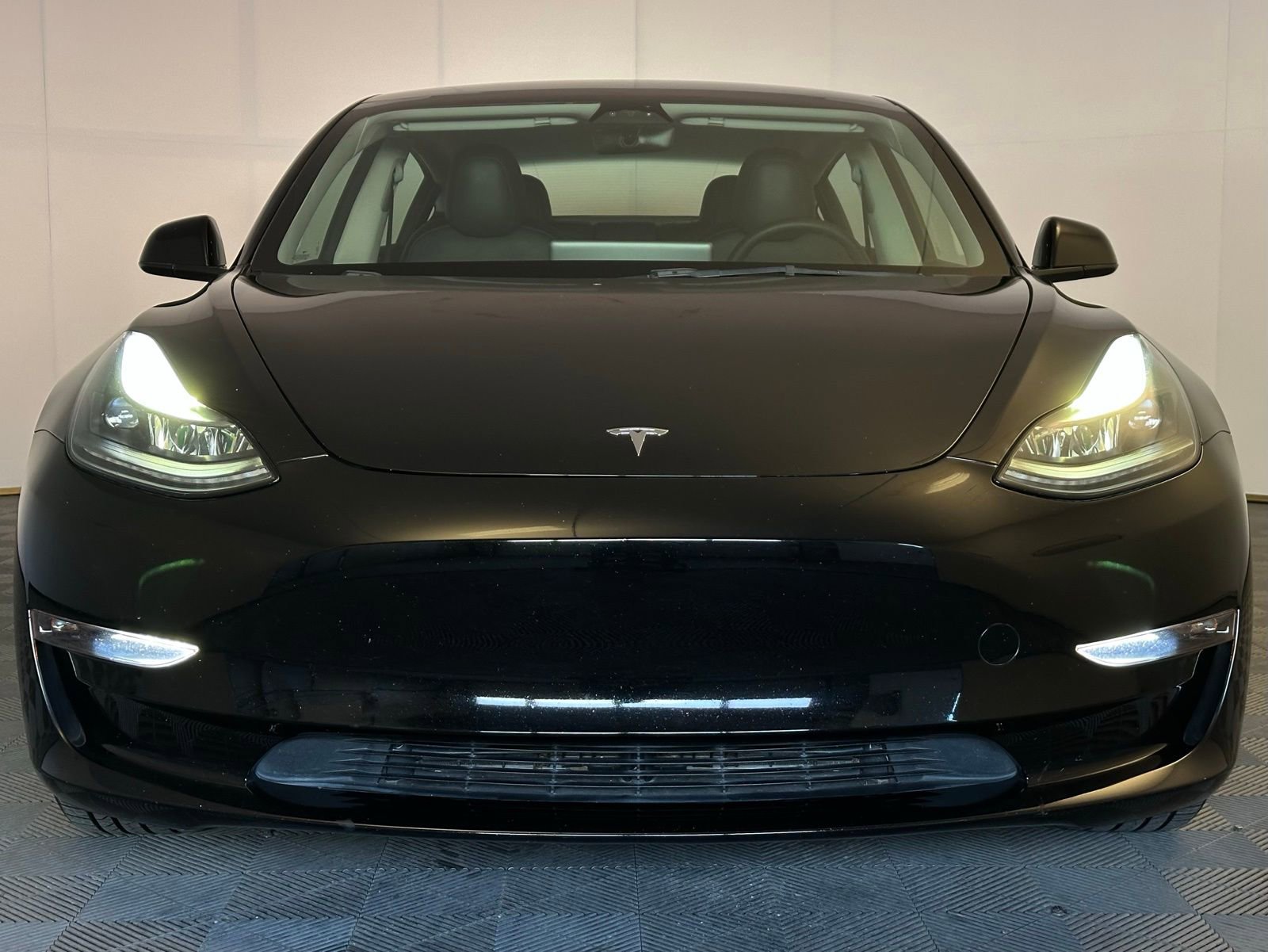 Used 2023 Tesla Model 3 Standard Range RWD image 23