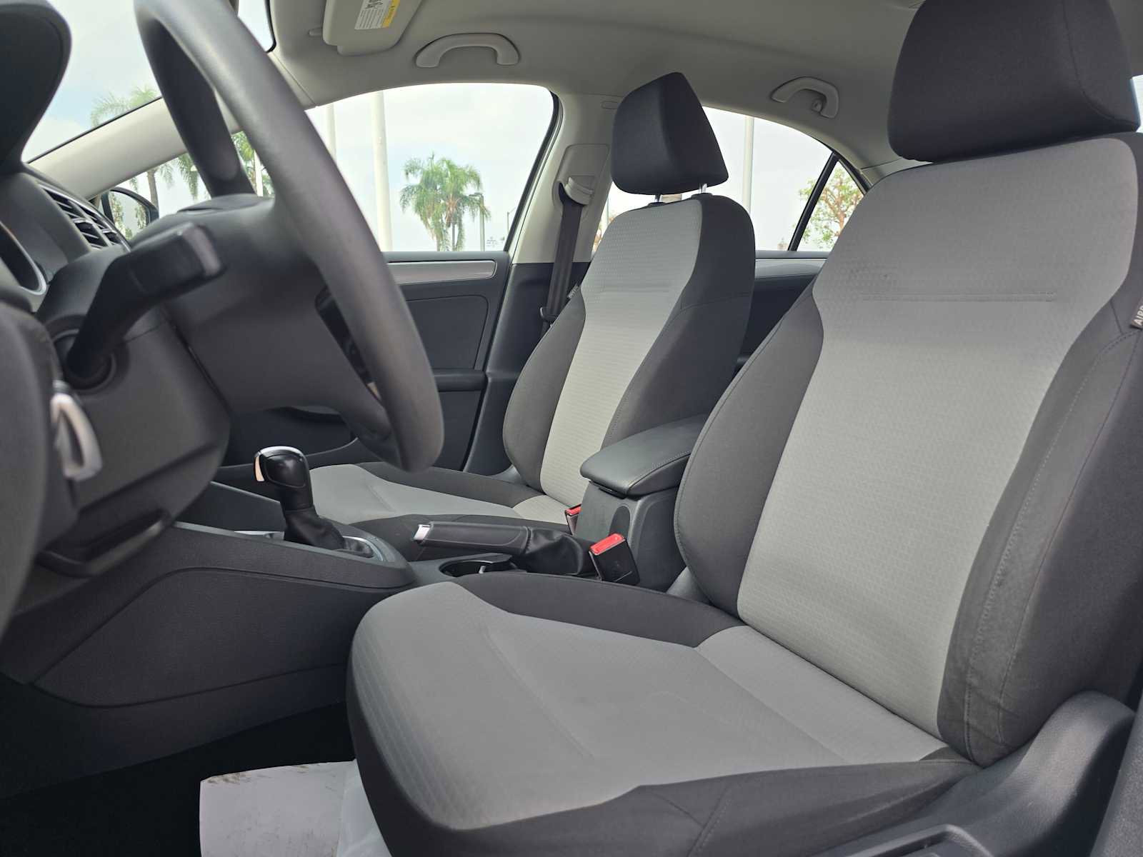 Used 2017 Volkswagen Jetta S image 22