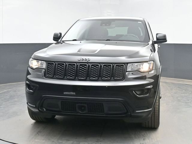 Used 2021 Jeep Grand Cherokee Laredo X AWD/4WD image 3