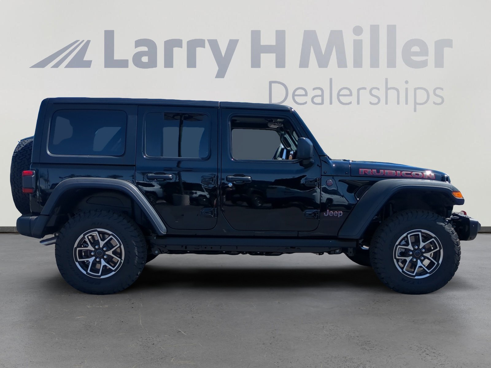 New 2025 Jeep Wrangler Unlimited Rubicon w/ Steel Bumper Group image 6