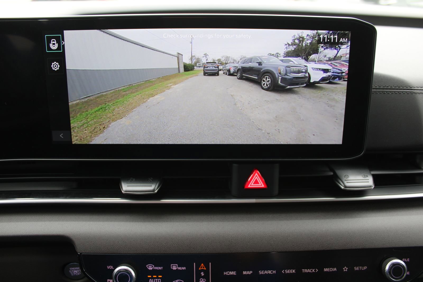 New 2026 Kia Carnival EX image 57