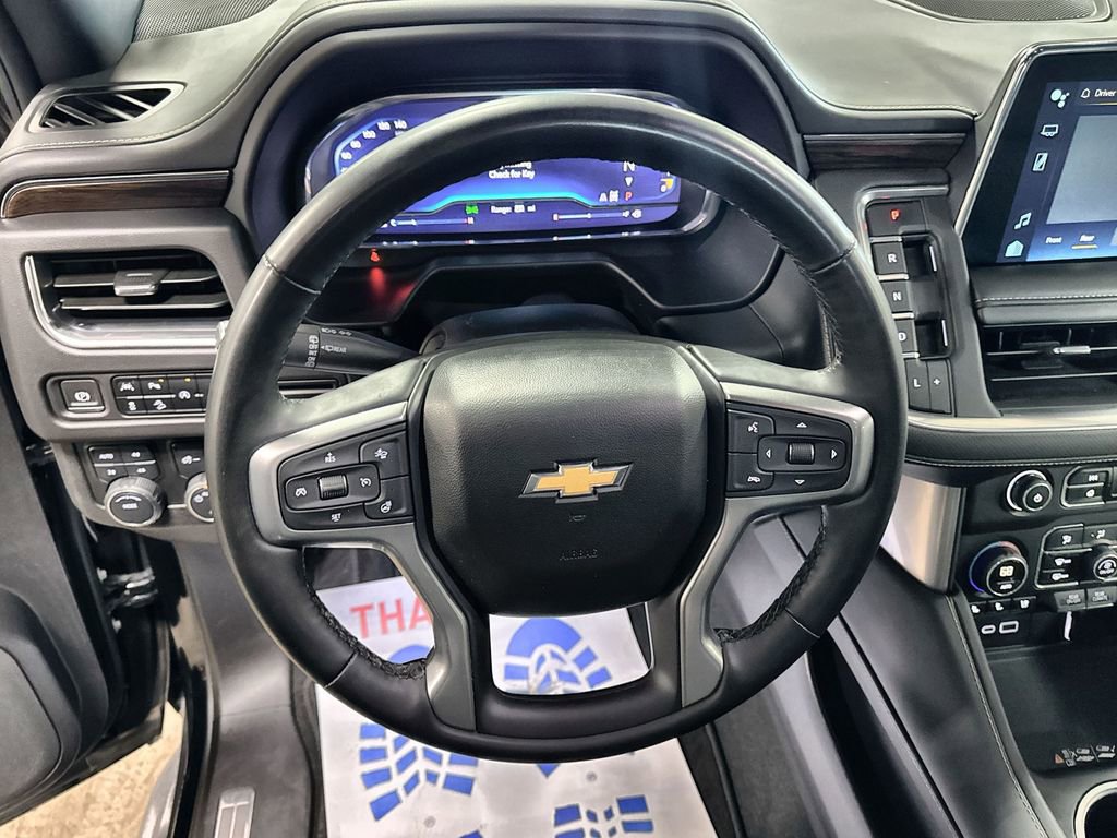 Used 2024 Chevrolet Suburban Premier image 17