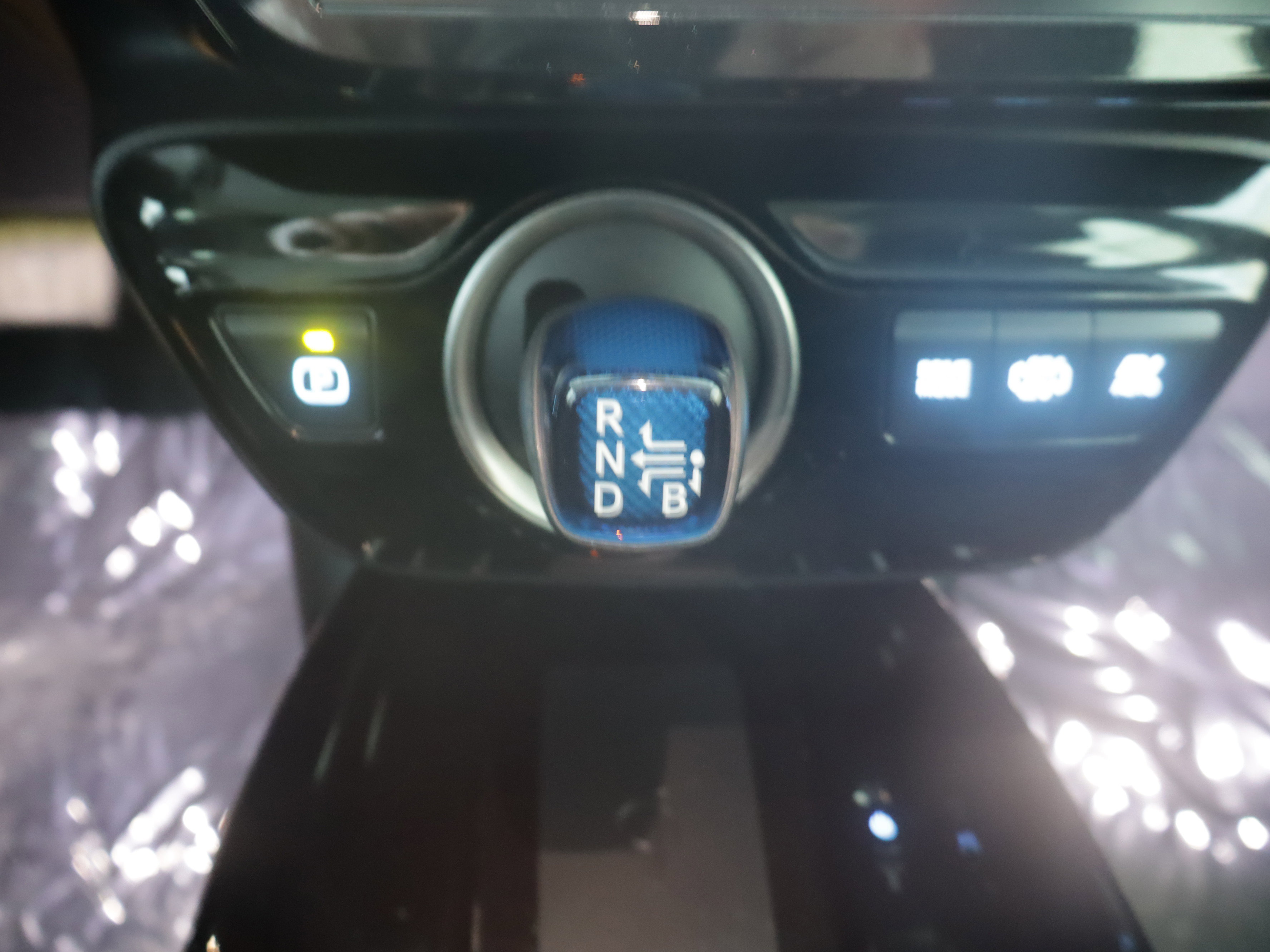 Used 2021 Toyota Prius Prime Limited image 16