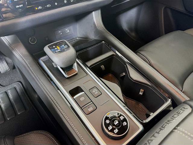 Certified 2025 Nissan Pathfinder SL AWD/4WD image 15