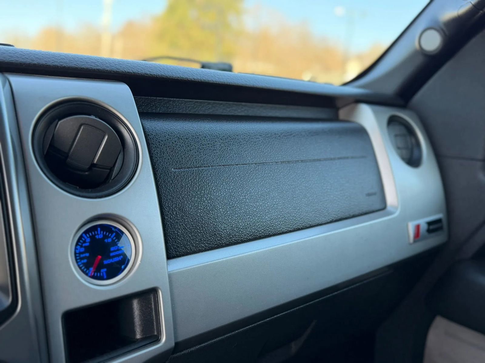 Used 2013 Ford F150 Raptor w/ Luxury Equipment Group image 9