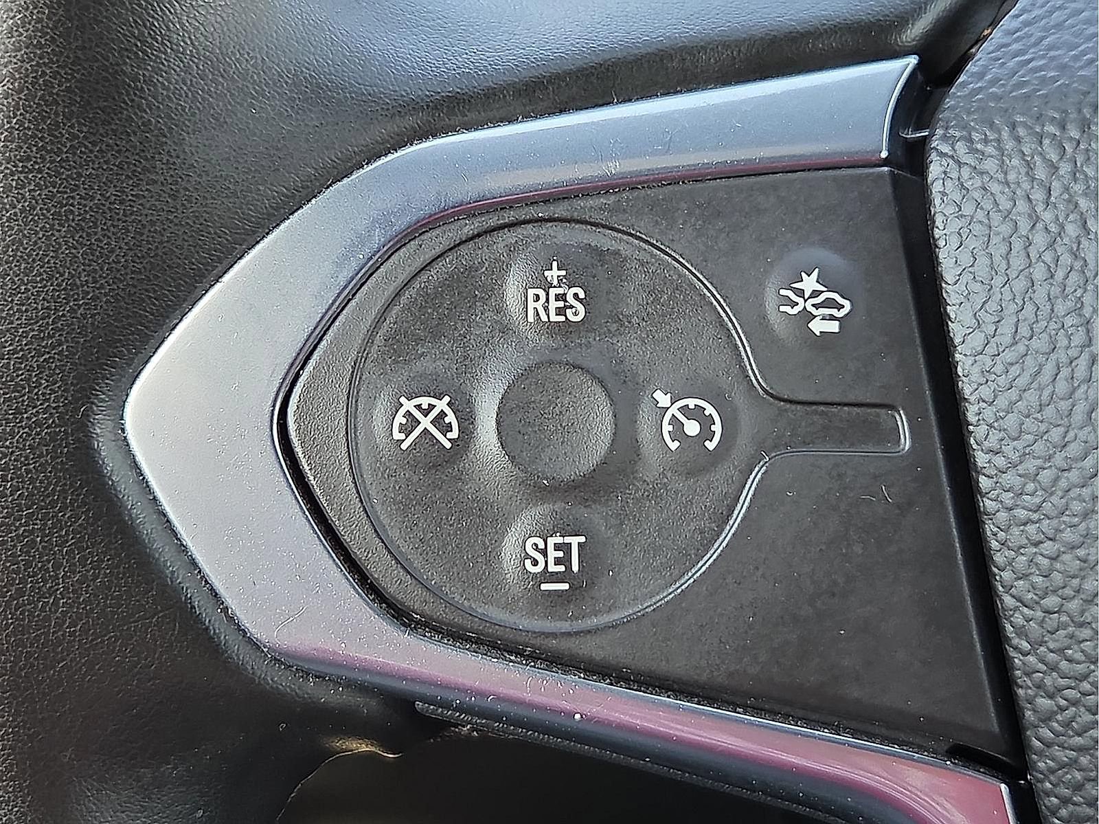 Used 2023 Chevrolet Traverse LT AWD/4WD image 21