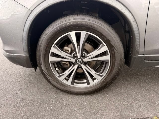 Certified 2020 Nissan Rogue SV w/ Sun & Sound Touring Package AWD/4WD image 9