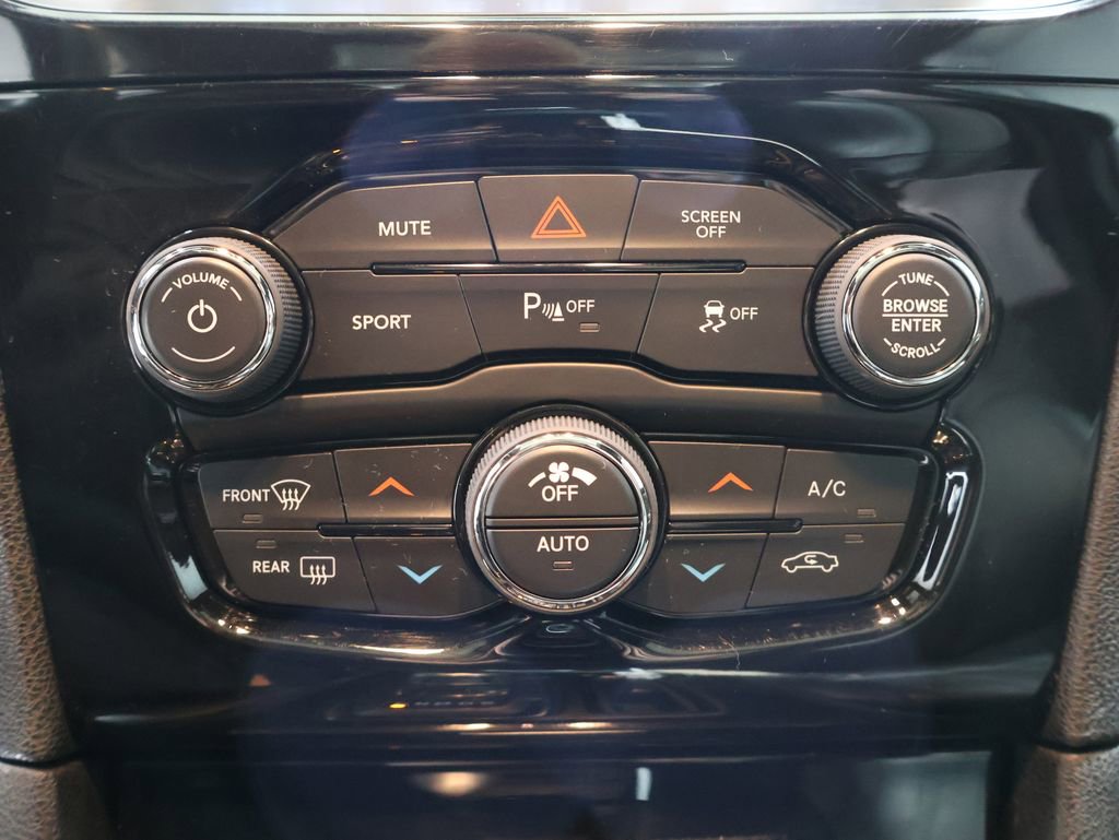 Certified 2018 Chrysler 300 S w/ 300S Premium Group image 36