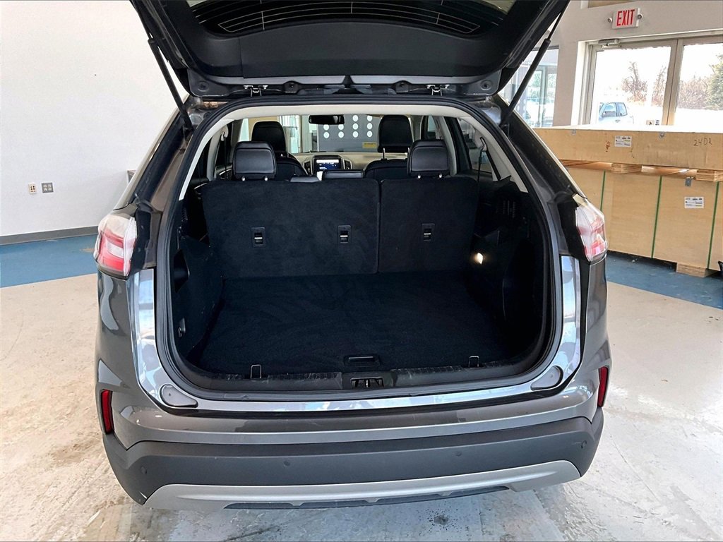 Used 2023 Ford Edge SEL image 35