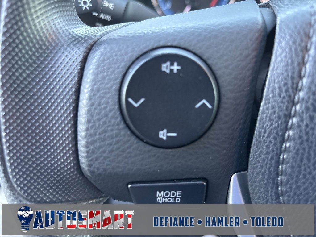 Used 2018 Toyota Corolla LE image 19