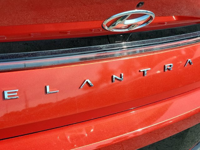 Used 2021 Hyundai Elantra N Line FWD image 11