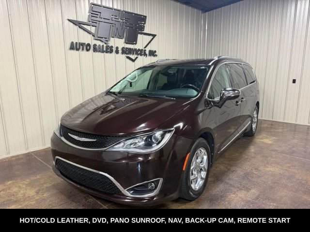Used 2017 Chrysler Pacifica Limited FWD image 1