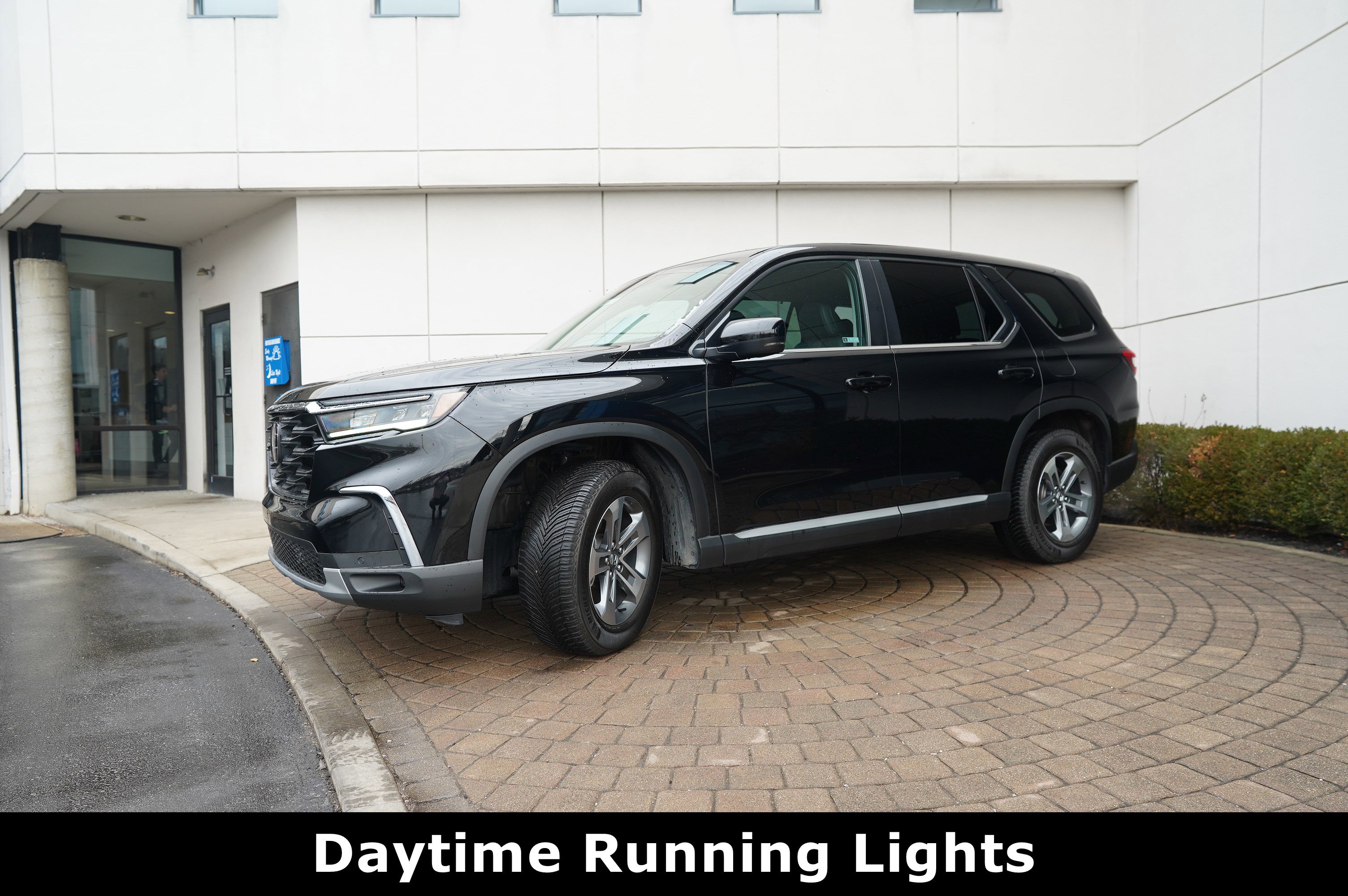 Used 2023 Honda Pilot EX-L image 17