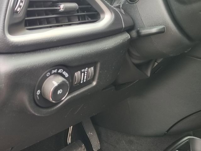 New 2026 Chrysler Pacifica Select w/ S Appearance Package FWD image 10