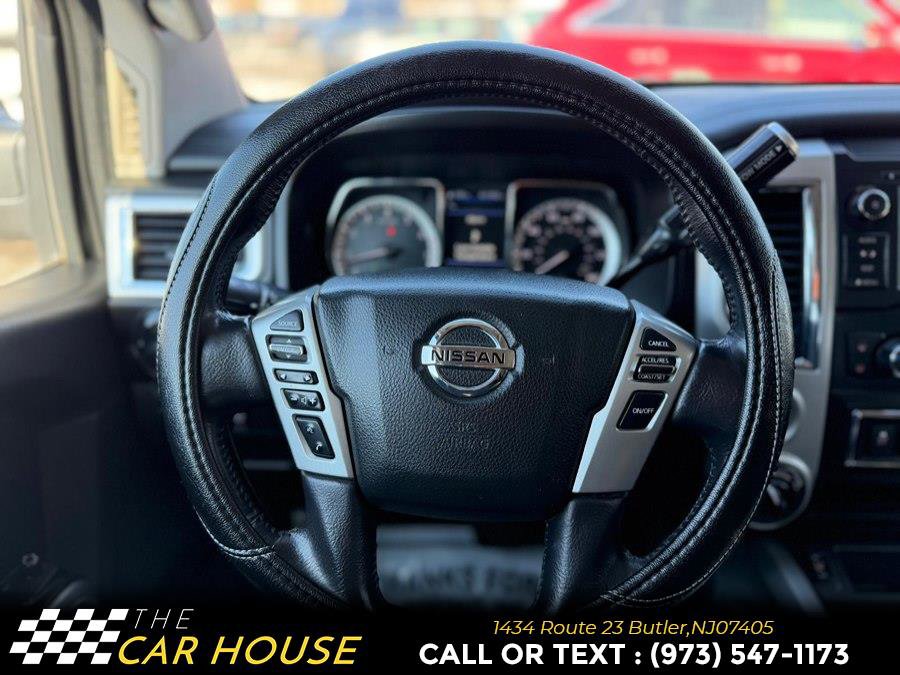 Used 2019 Nissan Titan SV w/ SV Convenience Package image 24