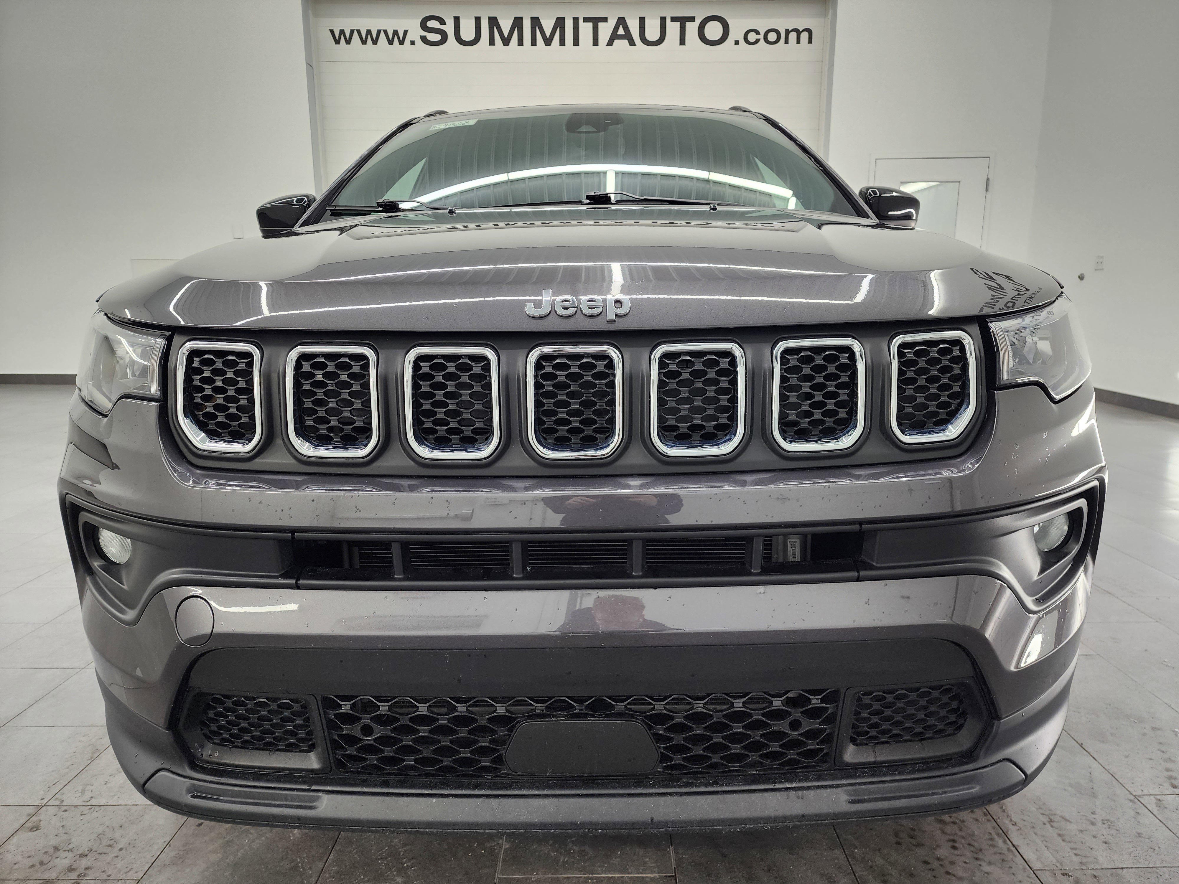 Used 2024 Jeep Compass Latitude image 19