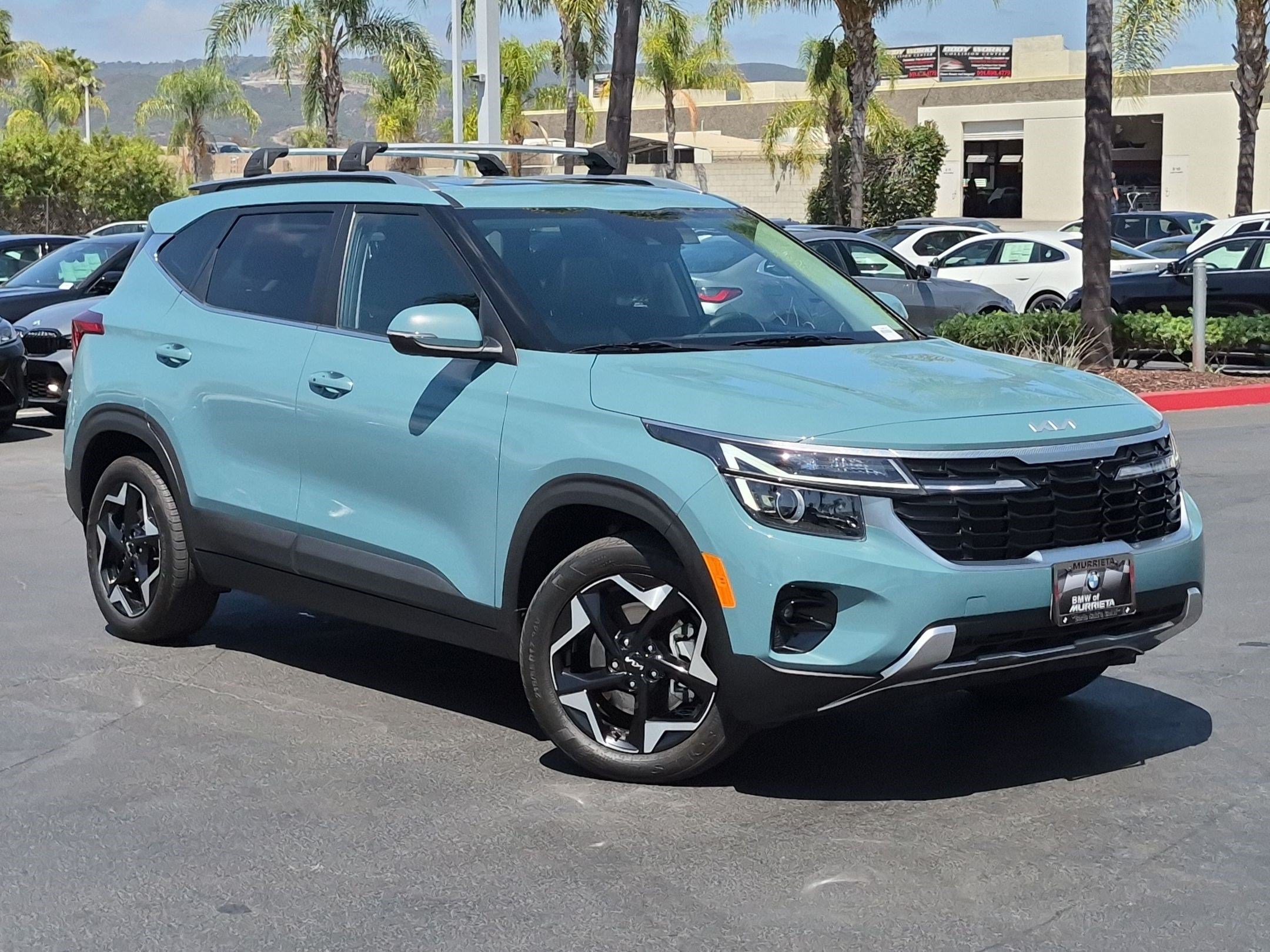 Used 2024 Kia Seltos EX AWD/4WD image 2