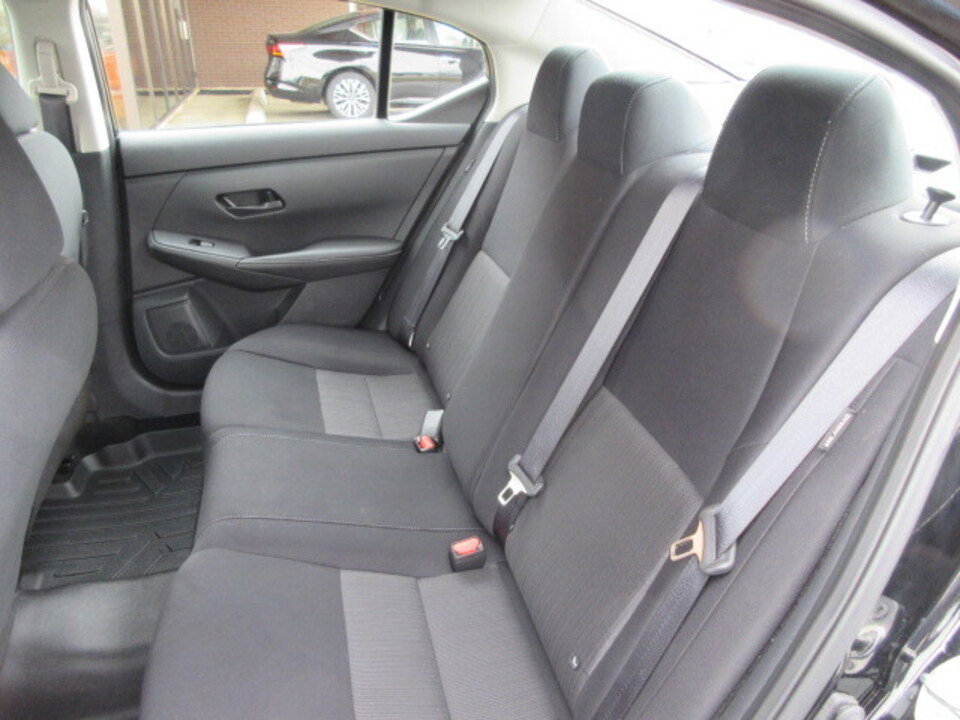 Used 2024 Nissan Sentra SV FWD image 22