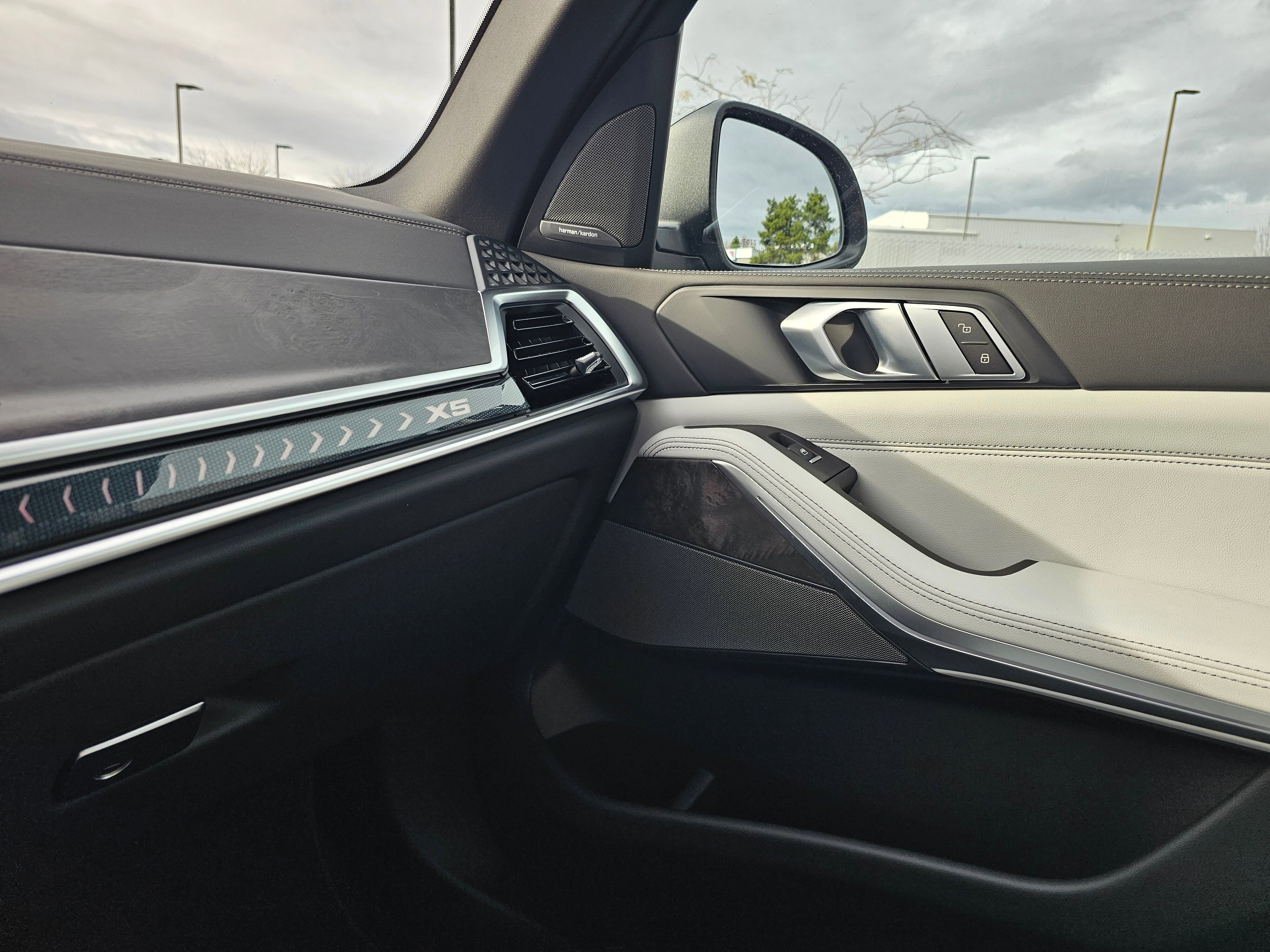 New 2026 BMW X5 xDrive40i w/ Climate Comfort Package image 26