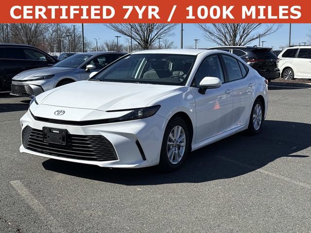 Used 2025 Toyota Camry LE FWD image 5