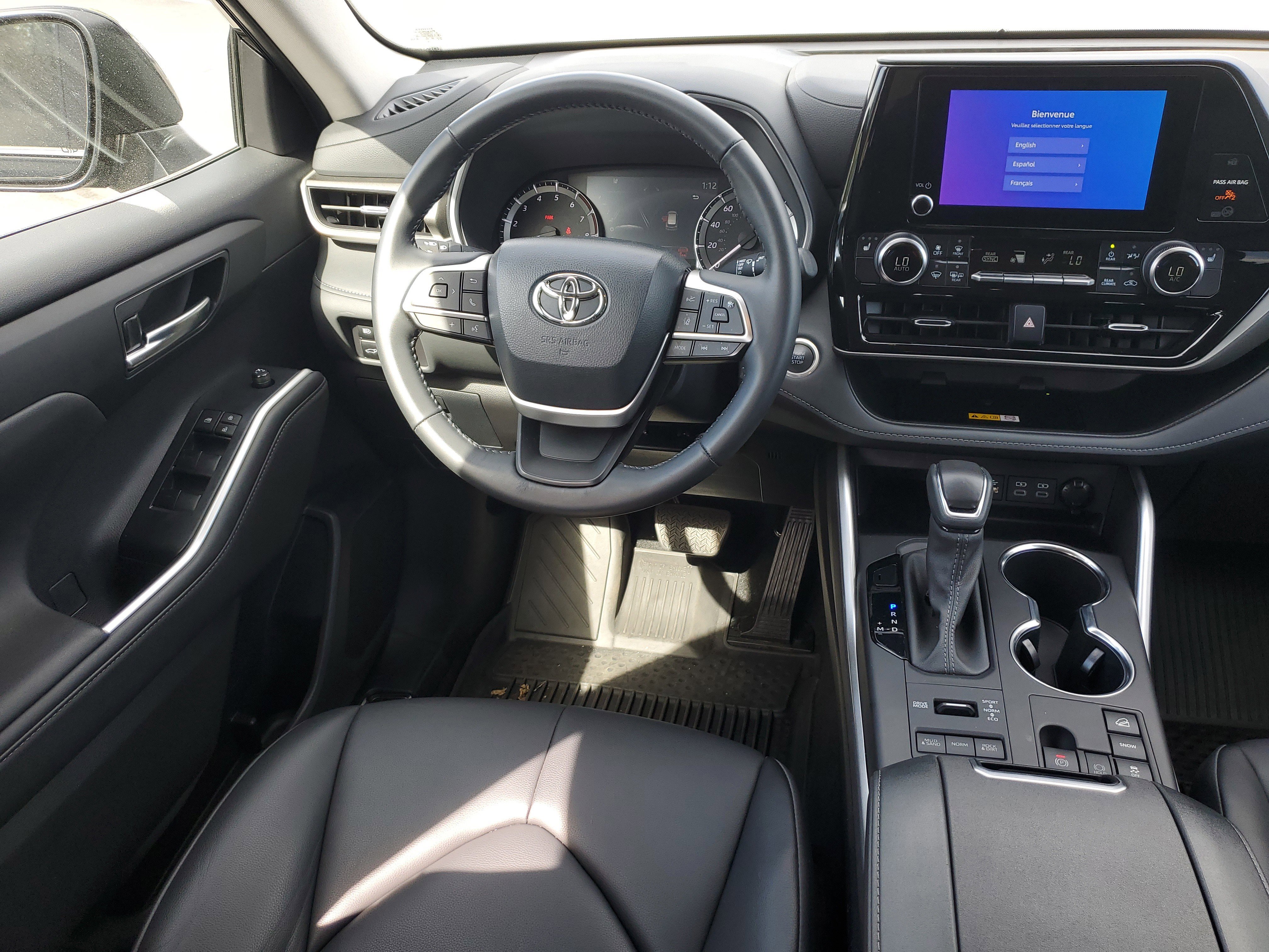 Certified 2024 Toyota Highlander XLE image 16