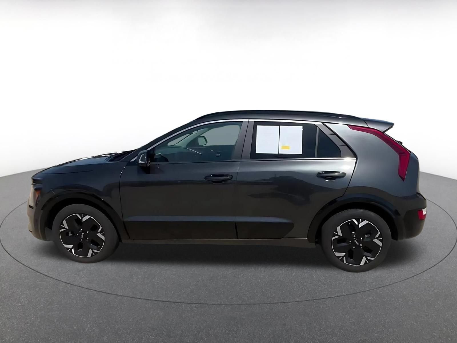 Used 2023 Kia Niro Wind FWD image 9