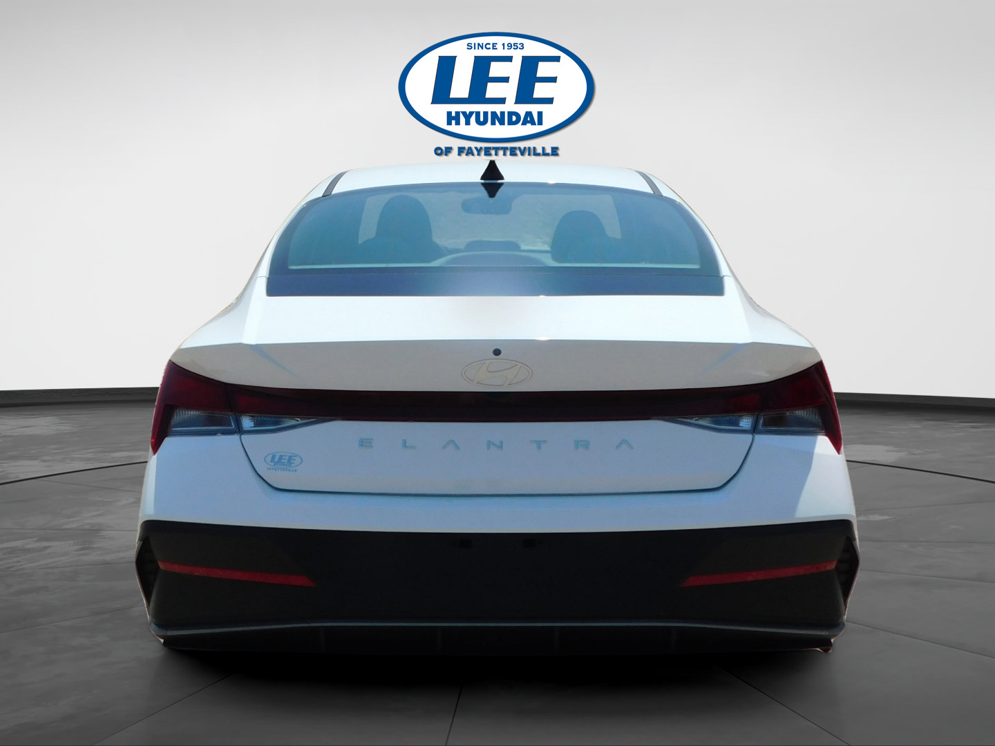 Certified 2025 Hyundai Elantra SE FWD image 4