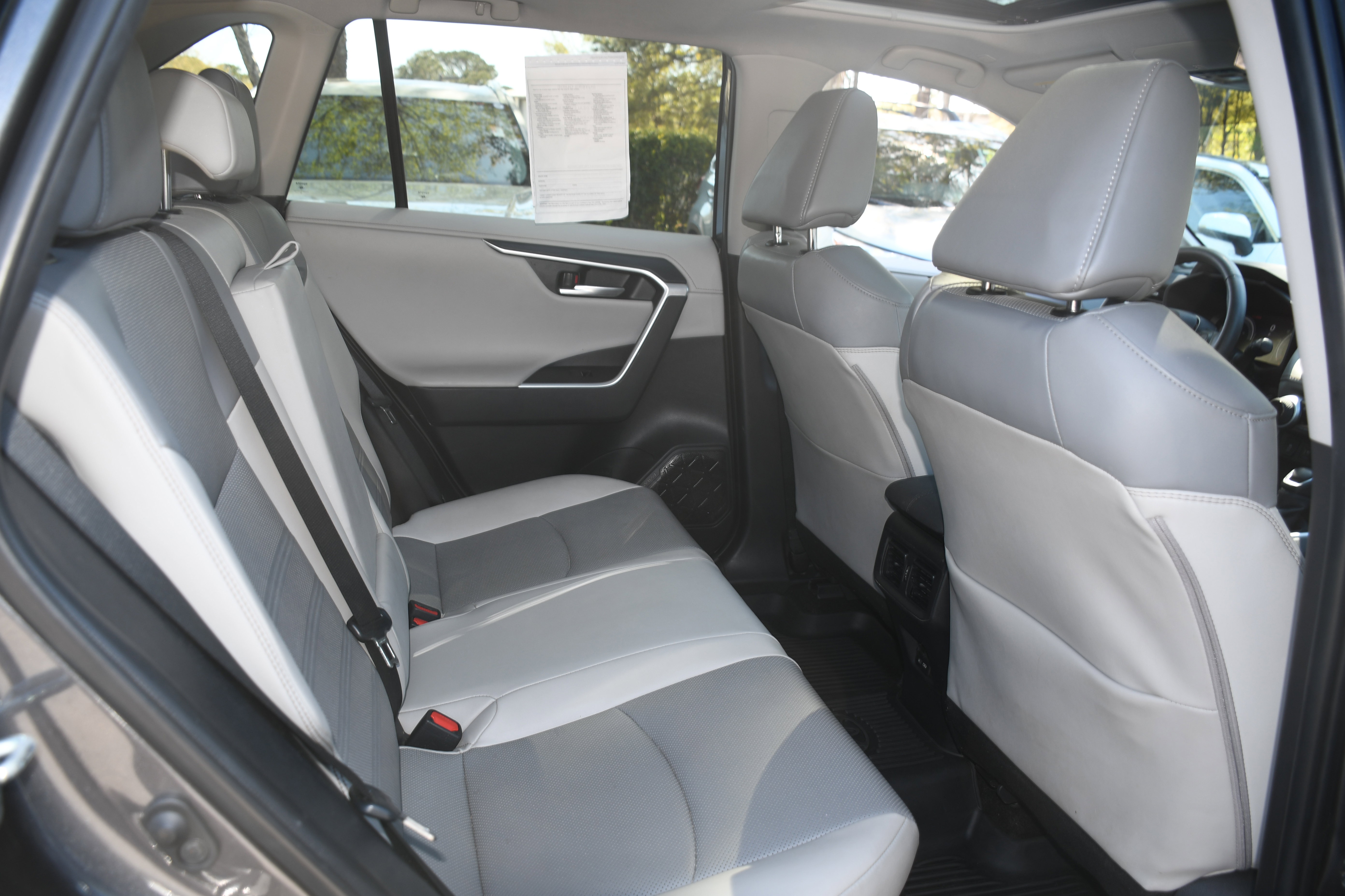 Used 2024 Toyota RAV4 Limited image 20