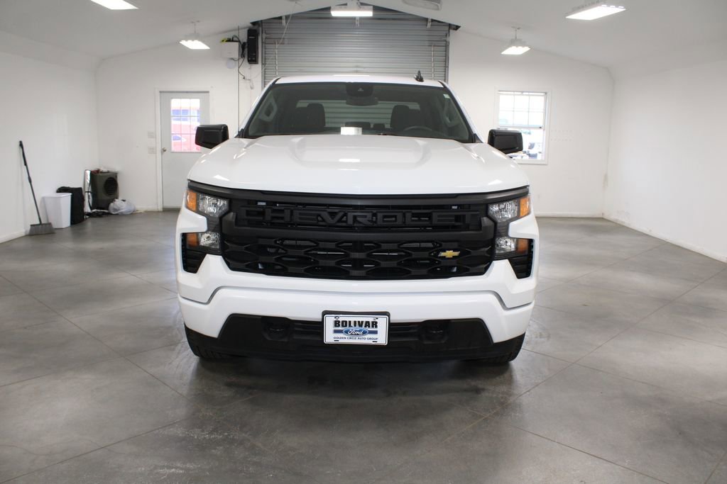 Used 2024 Chevrolet Silverado 1500 Custom image 3