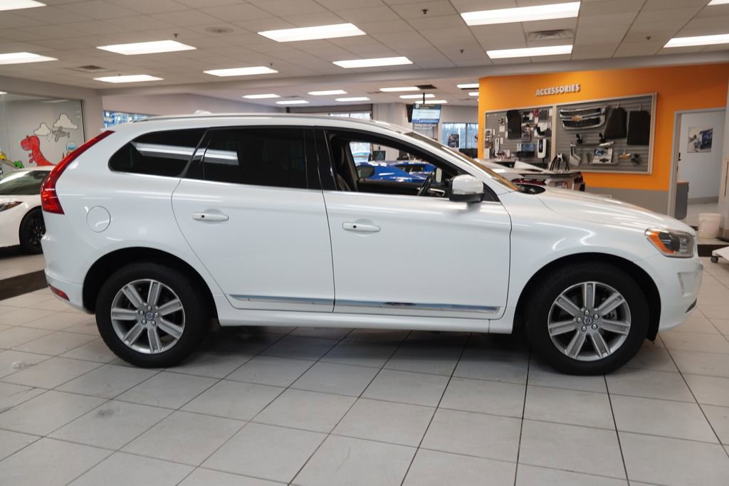 Used 2017 Volvo XC60 T5 Inscription w/ Preferred Option Package image 15